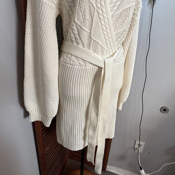 Lulu's Timeless is More White Cable Knit Balloon Sleeve Sweater Dress Size L - Picture 8 of 16